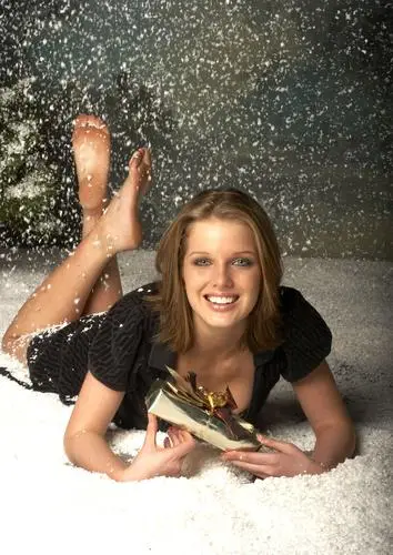 Helen Flanagan Jigsaw Puzzle picture 642940