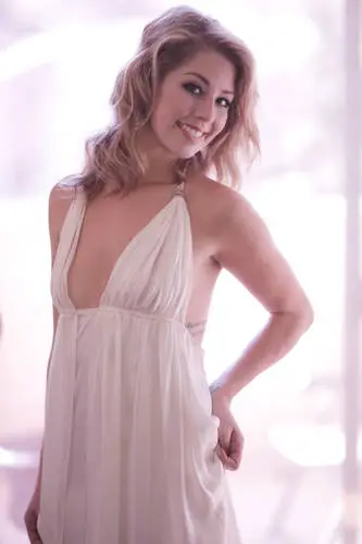 Holly Montag Wall Poster picture 628554