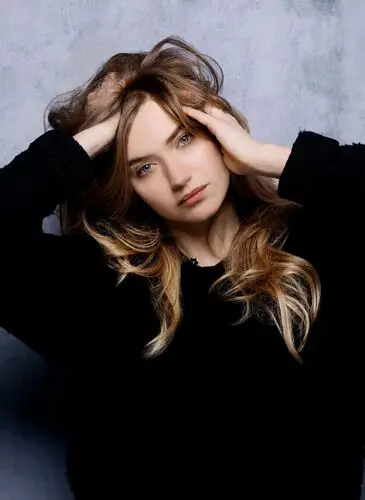 Imogen Poots Protected Face mask - idPoster.com