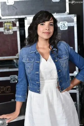 Indila Jigsaw Puzzle picture 928912