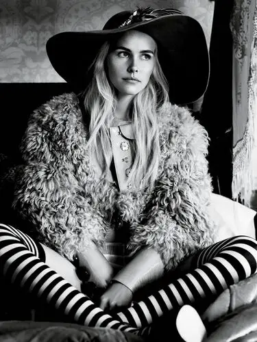 Isabel Lucas Wall Poster picture 631481