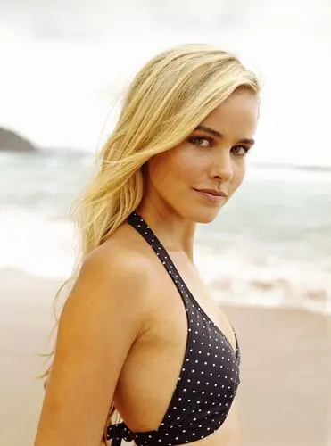 Isabel Lucas Jigsaw Puzzle picture 631505