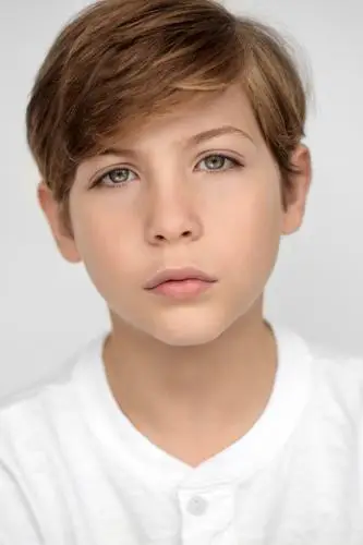 Jacob Tremblay Protected Face mask - idPoster.com