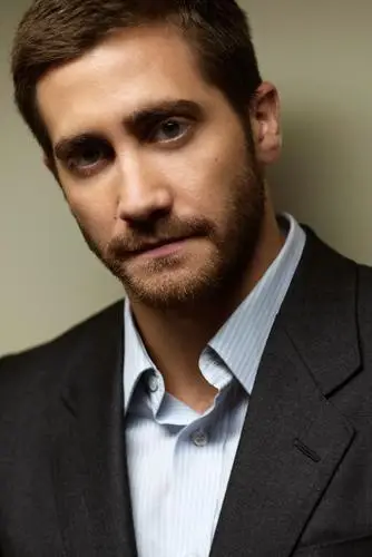 Jake Gyllenhaal White T-Shirt - idPoster.com