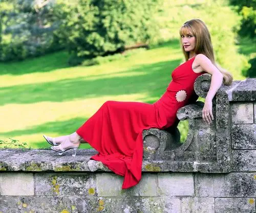Jane Seymour Jigsaw Puzzle picture 248316