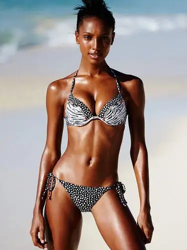 Jasmine Tookes Wall Poster picture 635927