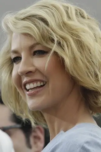 Jenna Elfman Wall Poster picture 292279