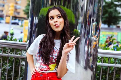 Jenna Ortega Wall Poster picture 844287