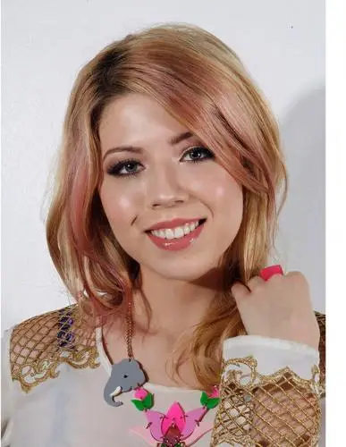 Jennette McCurdy Protected Face mask - idPoster.com