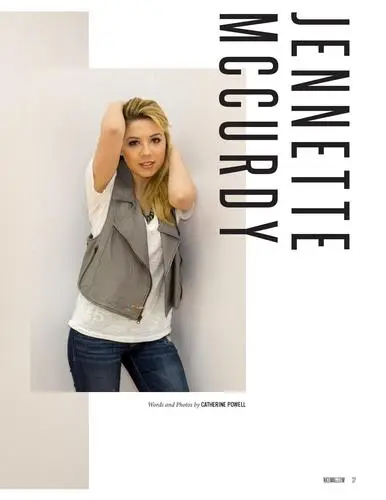 Jennette McCurdy Men's Colored Hoodie - idPoster.com