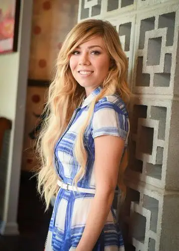 Jennette McCurdy Drawstring Backpack - idPoster.com