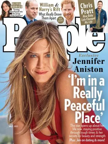 Jennifer Aniston Men's Colored T-Shirt - idPoster.com