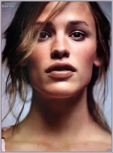 Jennifer Garner Protected Face mask - idPoster.com