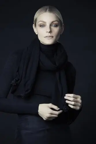 Jessica Stam Protected Face mask - idPoster.com