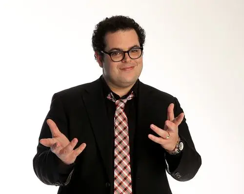 Josh Gad Wall Poster picture 647012