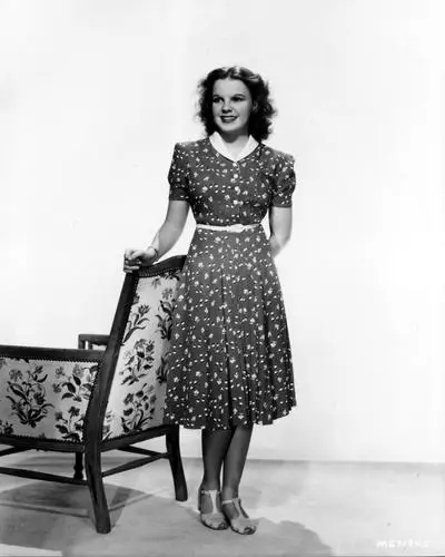 Judy Garland Women's Colored  Long Sleeve T-Shirt - idPoster.com