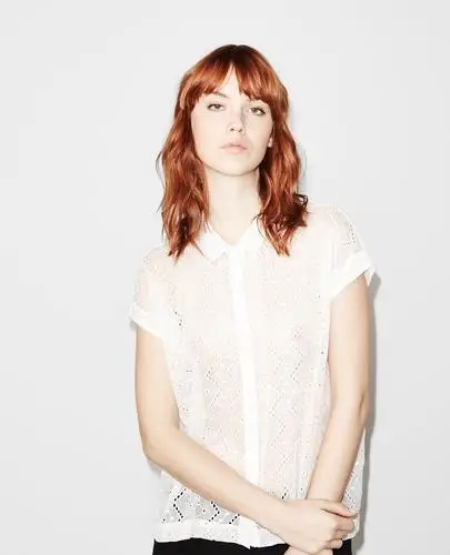 Julia Johansen White T-Shirt - idPoster.com