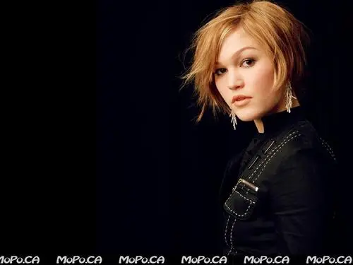 Julia Stiles Wall Poster picture 112518