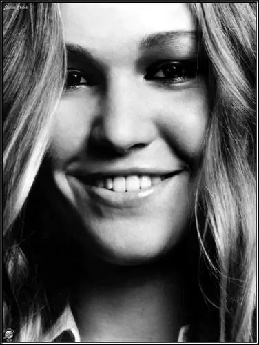 Julia Stiles Wall Poster picture 112519