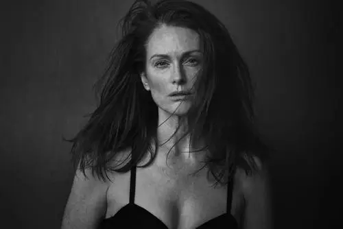 Julianne Moore Wall Poster picture 706958