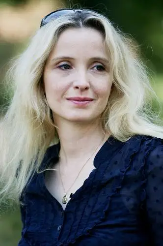 Julie Delpy Wall Poster picture 650679