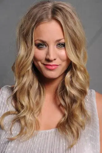 Kaley Cuoco Wall Poster picture 707394