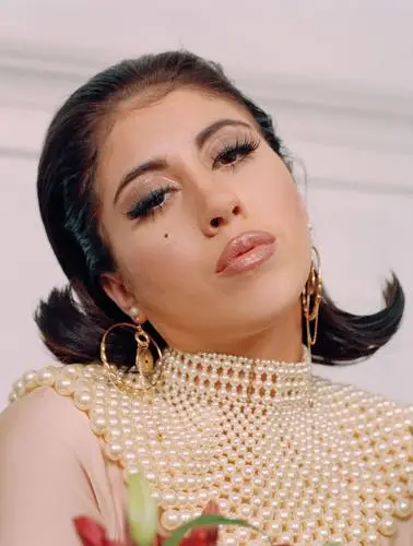 Kali Uchis Wall Poster picture 814107