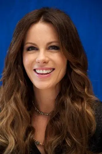 Kate Beckinsale Jigsaw Puzzle picture 178711