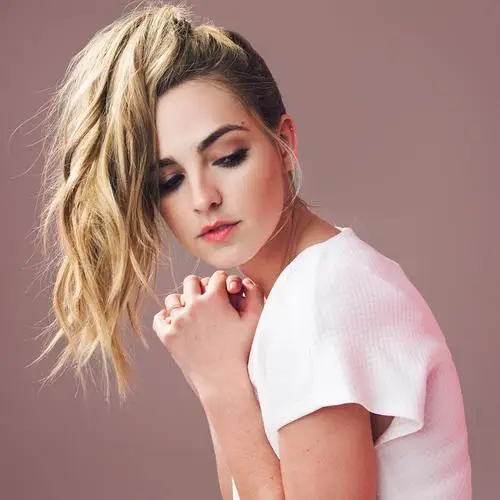 Katelyn Tarver Jigsaw Puzzle picture 660285
