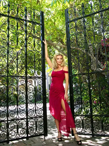 Katherine Kelly Lang Jigsaw Puzzle picture 987071