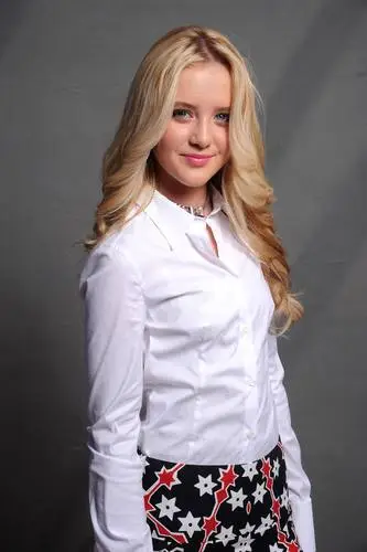 Kathryn Newton Computer MousePad picture 660462
