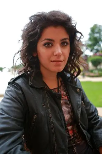 Katie Melua Women's Colored T-Shirt - idPoster.com