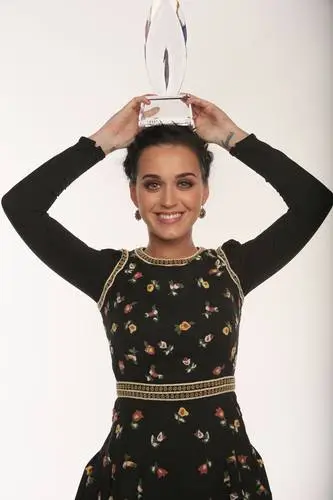 Katy Perry White T-Shirt - idPoster.com