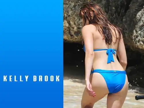 Kelly Brook Protected Face mask - idPoster.com