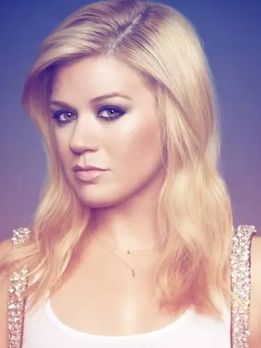Kelly Clarkson Protected Face mask - idPoster.com