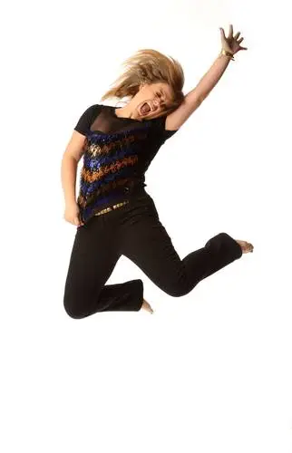 Kelly Clarkson Women's Colored T-Shirt - idPoster.com