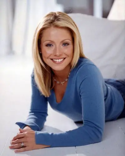 Kelly Ripa Jigsaw Puzzle picture 726248