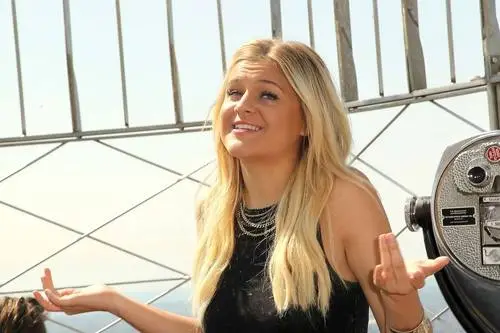 Kelsea Ballerini Wall Poster picture 470062