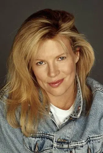 Kim Basinger Wall Poster picture 667347