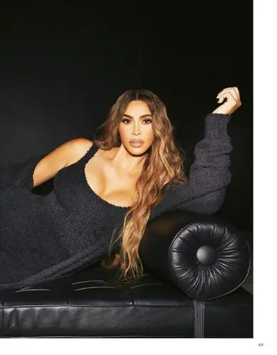 Kim Kardashian Women's Colored Hoodie - idPoster.com