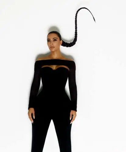 Kim Kardashian Women's Colored  Long Sleeve T-Shirt - idPoster.com