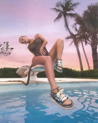 Kylie Jenner Jigsaw Puzzle picture 10971