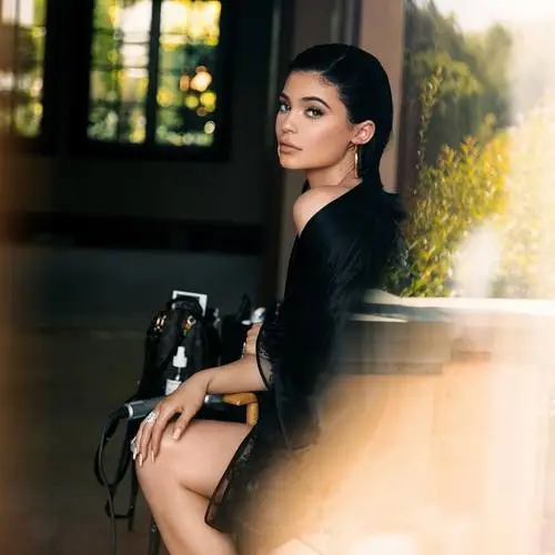 Kylie Jenner Jigsaw Puzzle picture 687335