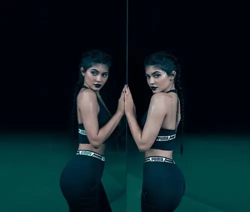 Kylie Jenner Wall Poster picture 741612