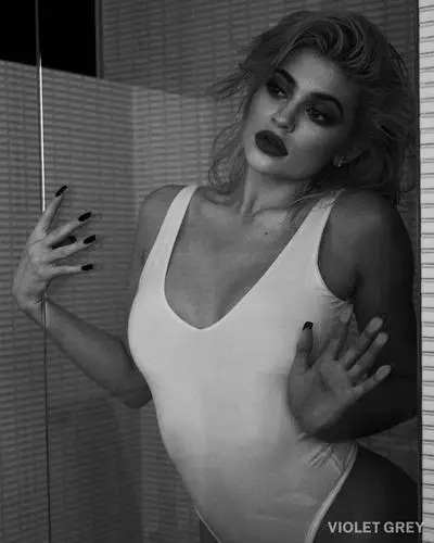 Kylie Jenner Wall Poster picture 741675