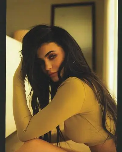 Kylie Jenner Jigsaw Puzzle picture 741696