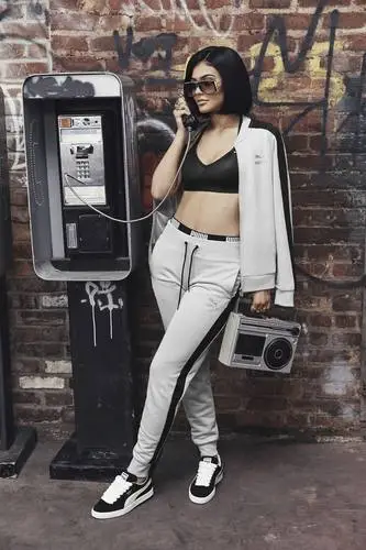 Kylie Jenner White Tank-Top - idPoster.com