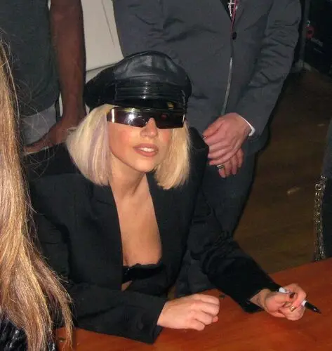 Lady Gaga Jigsaw Puzzle picture 145101