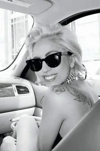 Lady Gaga Wall Poster picture 145341