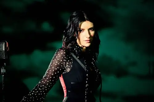 Laura Pausini Wall Poster picture 731784